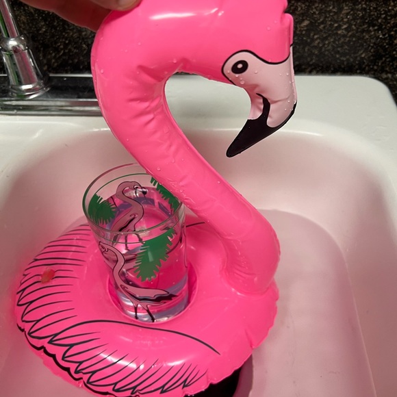 Vintage 1970’s Inflatable Flamingo Pool Drink Caddy, Florida Style, Midcentury - Picture 6 of 10